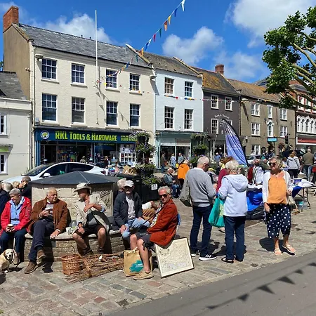 Cosy Cottage In Bridport Centre Exterior photo